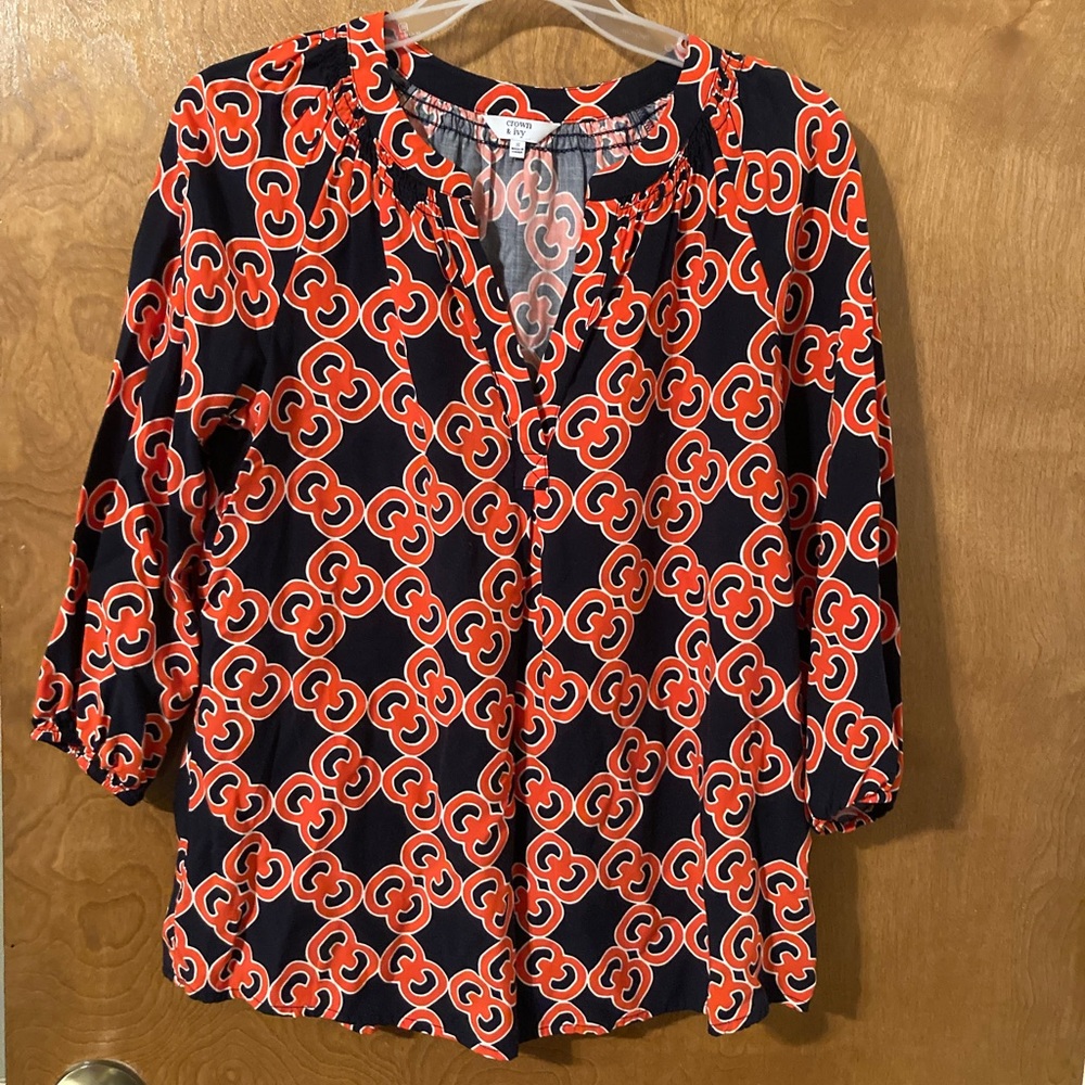 Crown & Ivy XS top with elastic wrist